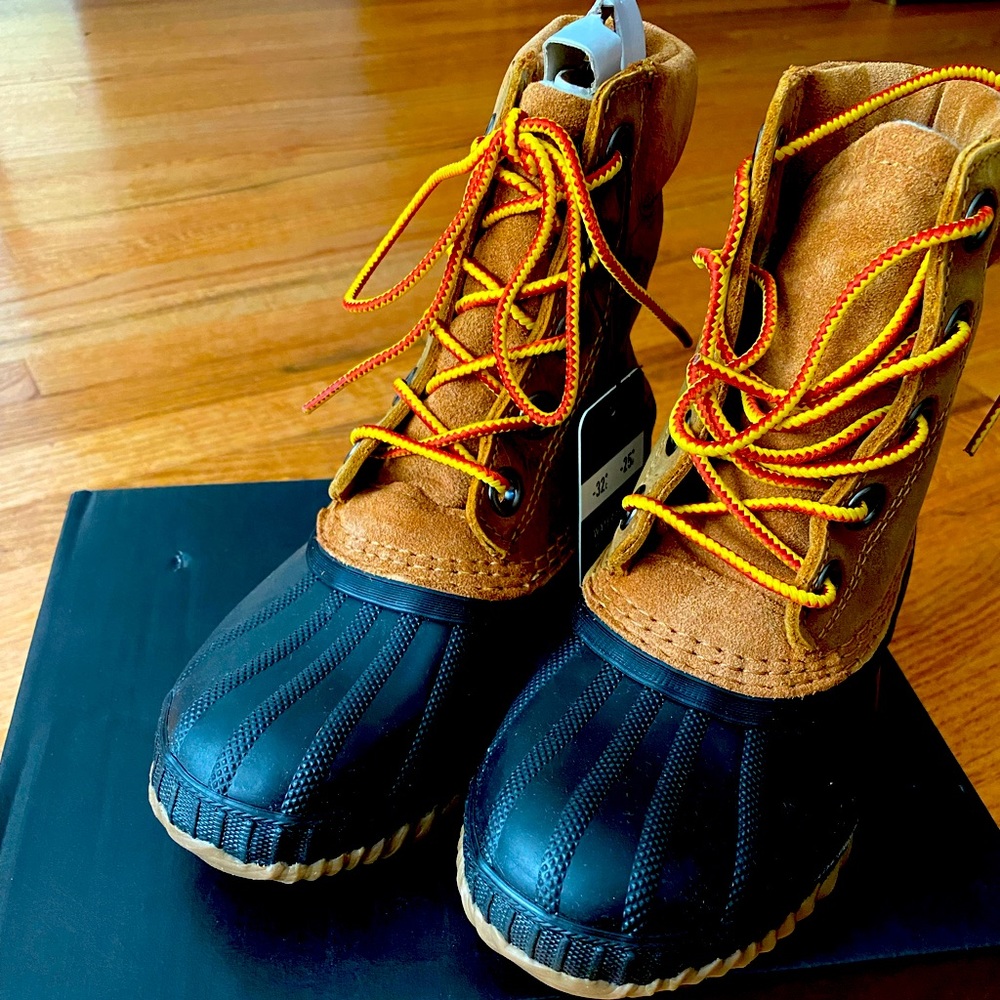 Sorel Youth Cheyenne II Lace waterproof boots size 1
